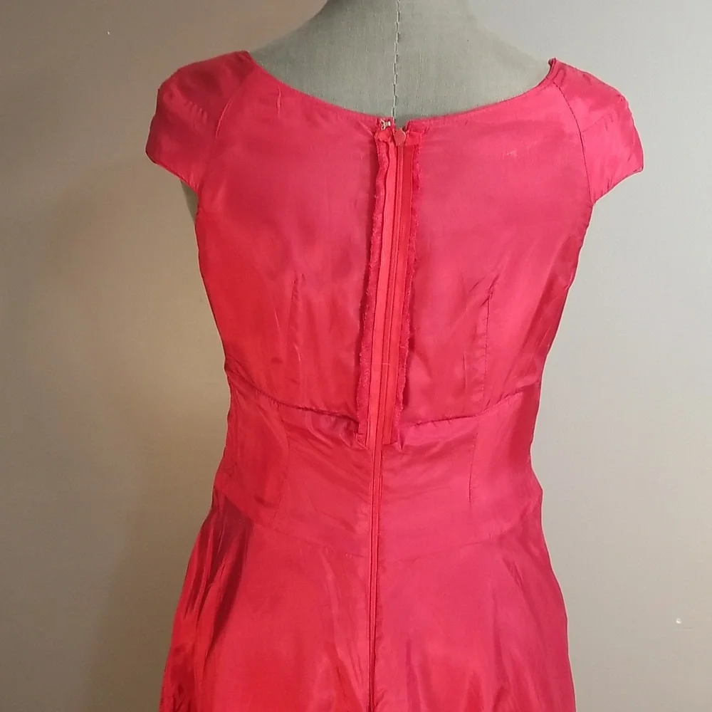 Organza Shimmering red dress approximate size 6 - Picture 12 of 17